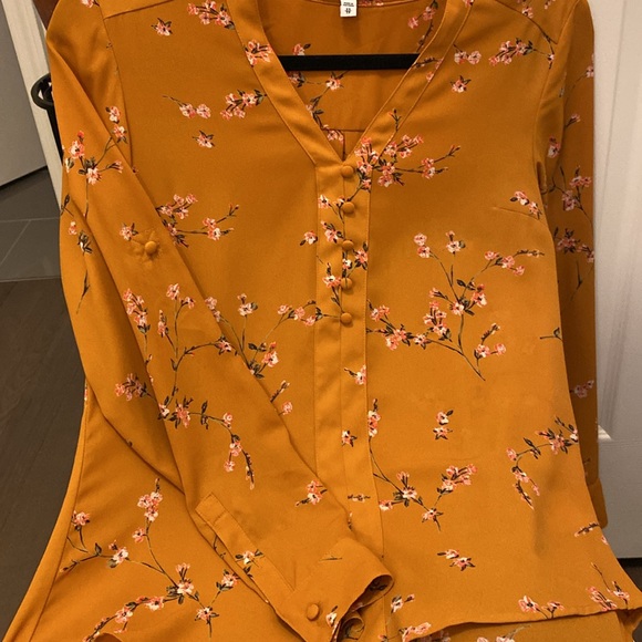 Express Portofino Blouse - Picture 3 of 3